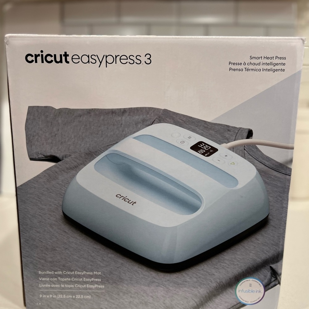 Cricut Easy Press 3 (9x9) - NEW